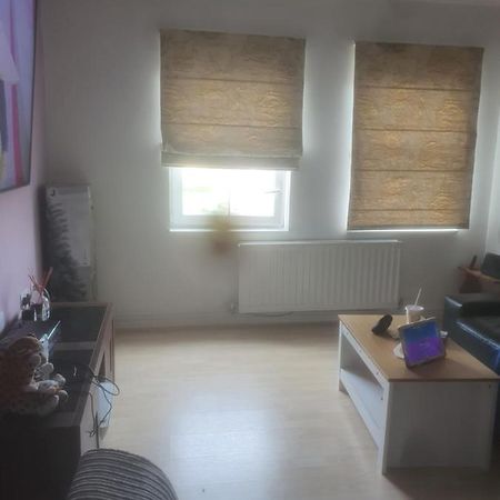 Nice 2 Bed Apartment Лондон Екстер'єр фото